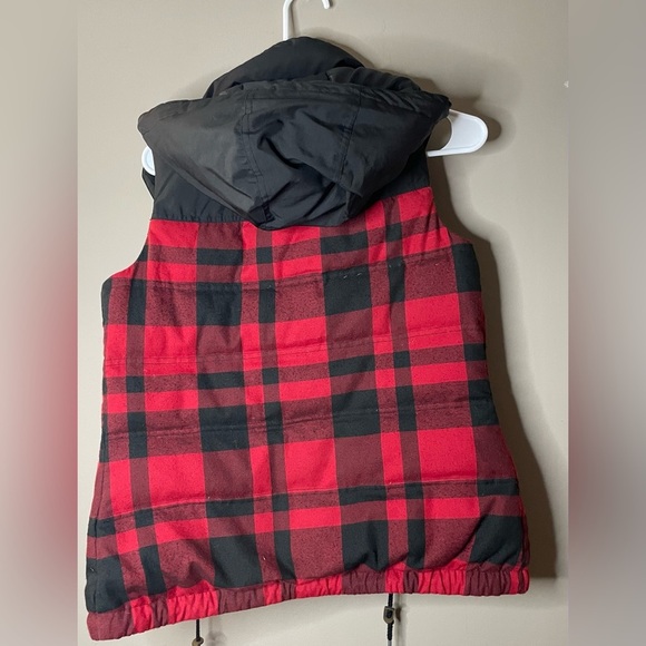 Eddie Bauer Vest Women’s XS Red Plaid Casual Rustic Hooded - Picture 7 of 8